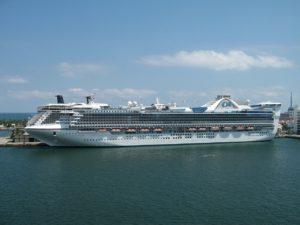 Advantages and Disadvantages of All-Inclusive Cruise Packages